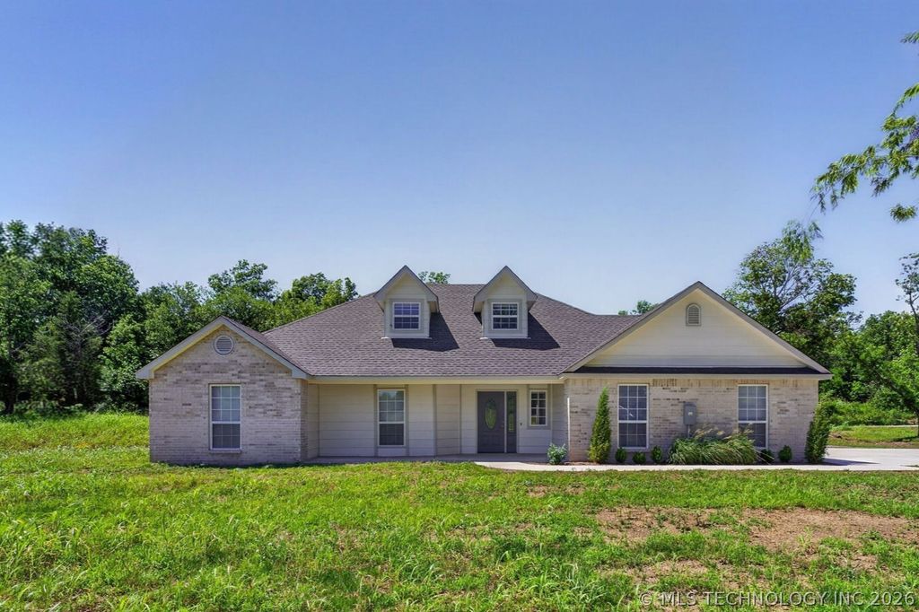 8590 E State Hwy 20, Claremore, OK 74019