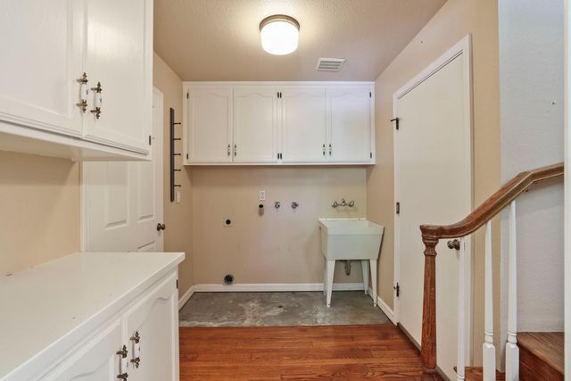 2505 Raleigh Ct, Turlock, CA 95382