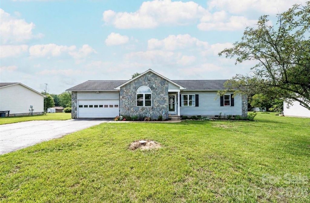 495 Drumstand Road, Stony Point, NC 28678