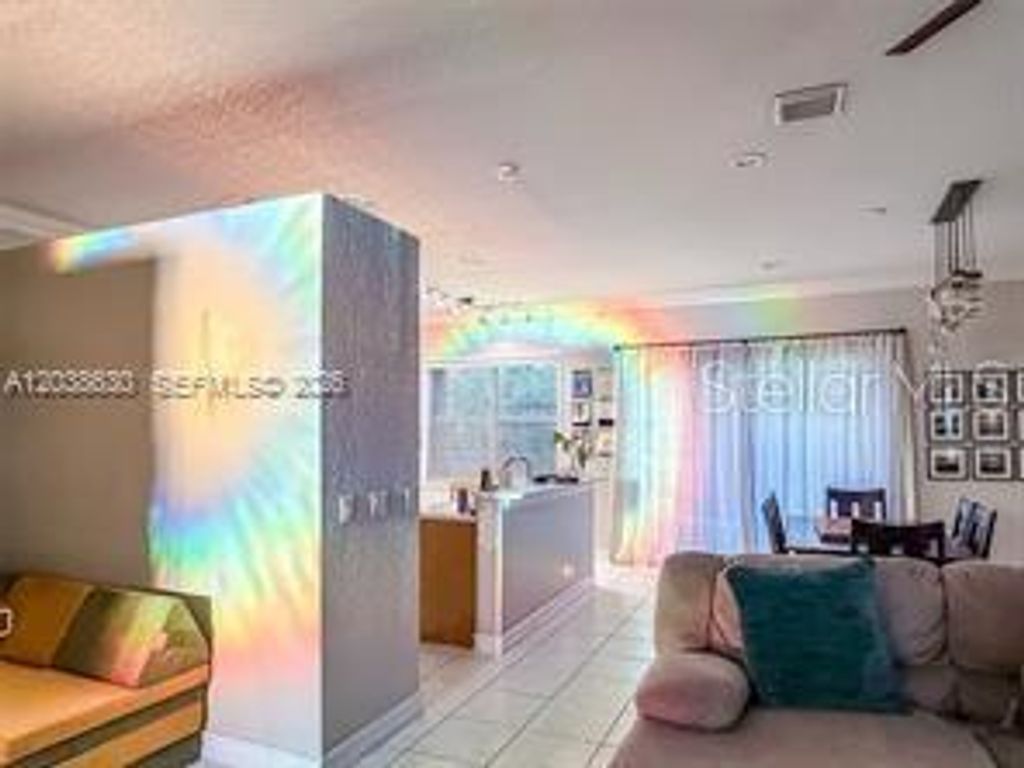 Image 11 of property listing at 1531 SW 194TH TERRACE, Pembroke Pines, FL 33029