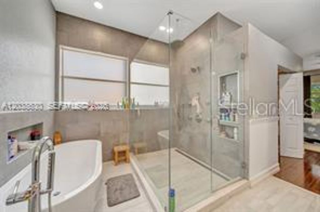 Image 28 of property listing at 1531 SW 194TH TERRACE, Pembroke Pines, FL 33029
