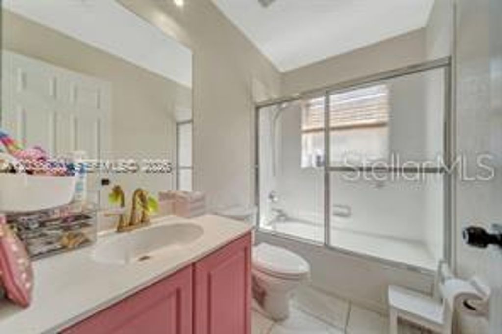 Image 31 of property listing at 1531 SW 194TH TERRACE, Pembroke Pines, FL 33029