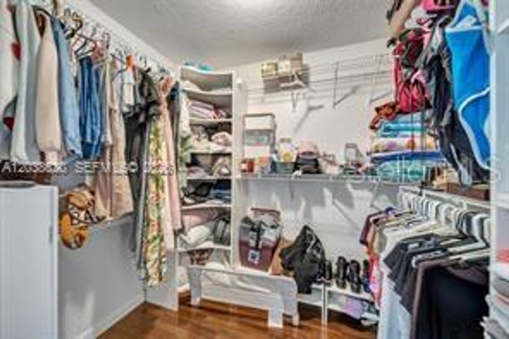 Image 35 of property listing at 1531 SW 194TH TERRACE, Pembroke Pines, FL 33029