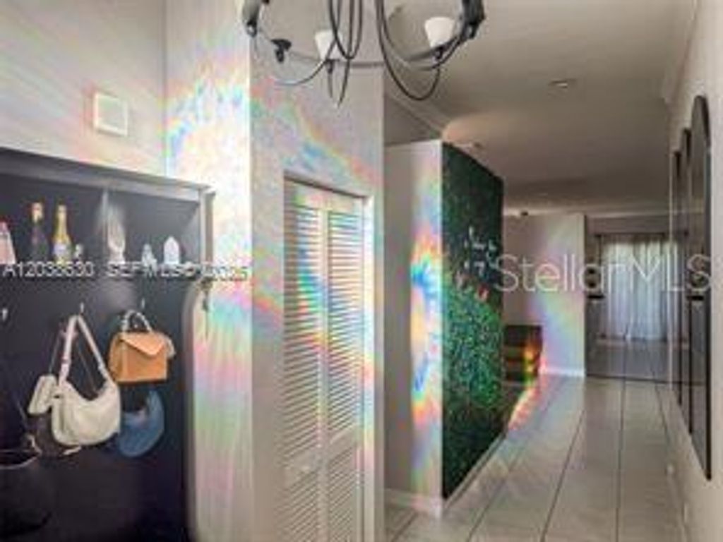 Image 7 of property listing at 1531 SW 194TH TERRACE, Pembroke Pines, FL 33029