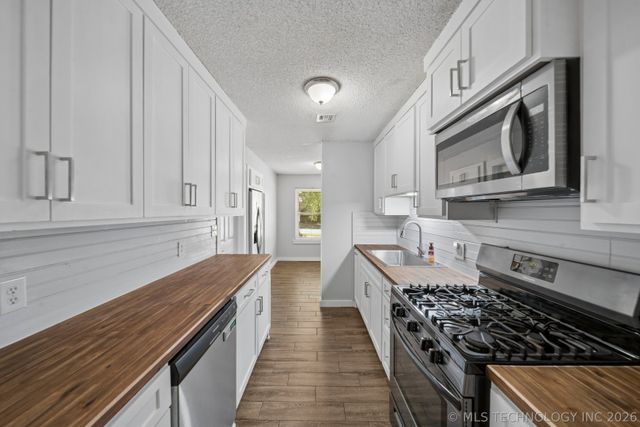 270 S 184th East East Avenue, Tulsa, OK 74108