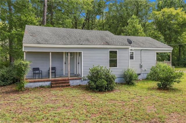 400 Pioneer RD, Suffolk, VA 23437
