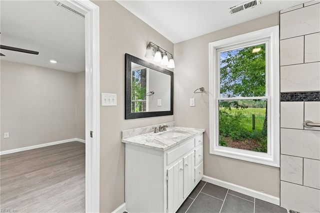 400 Pioneer RD, Suffolk, VA 23437