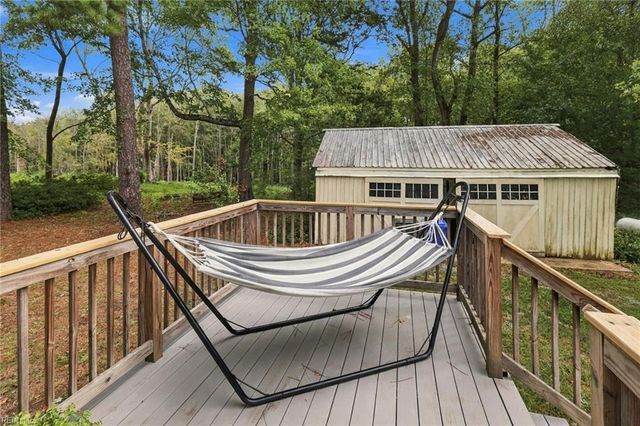 400 Pioneer RD, Suffolk, VA 23437