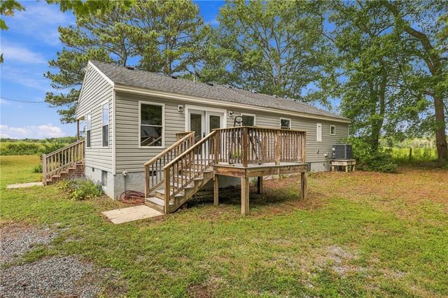 400 Pioneer RD, Suffolk, VA 23437