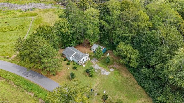 400 Pioneer RD, Suffolk, VA 23437