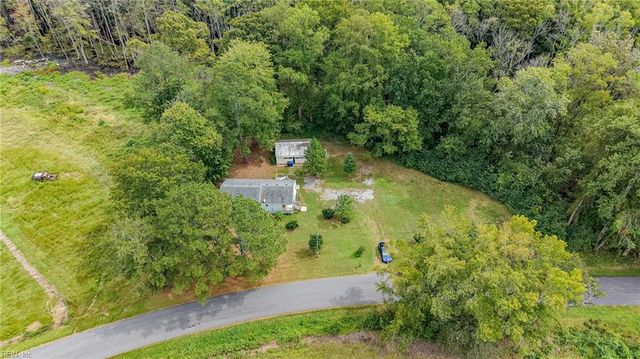 400 Pioneer RD, Suffolk, VA 23437