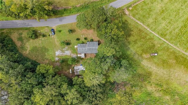 400 Pioneer RD, Suffolk, VA 23437