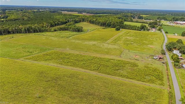 400 Pioneer RD, Suffolk, VA 23437