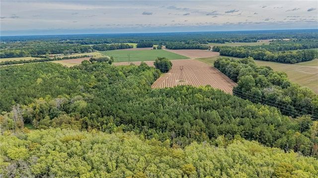 400 Pioneer RD, Suffolk, VA 23437