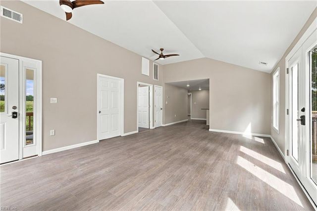 400 Pioneer RD, Suffolk, VA 23437