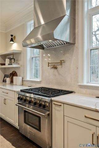 449 River Notch Dr, Goochland, VA 23238