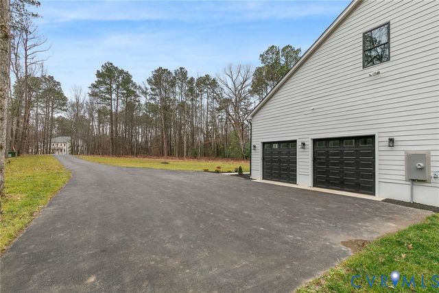 449 River Notch Dr, Goochland, VA 23238