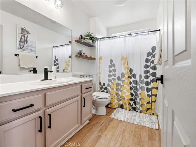 24842 Noelle, Newhall, CA 91321