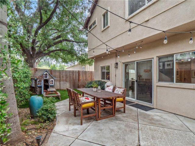 24842 Noelle, Newhall, CA 91321