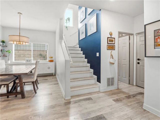 24842 Noelle, Newhall, CA 91321