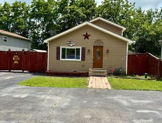 24633 W Passavant Avenue, Round Lake, IL 60073