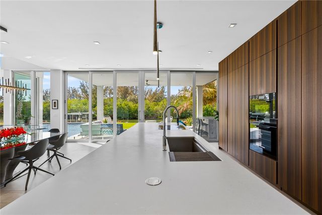 4561 Pebble Bay S, Vero Beach, FL 32963