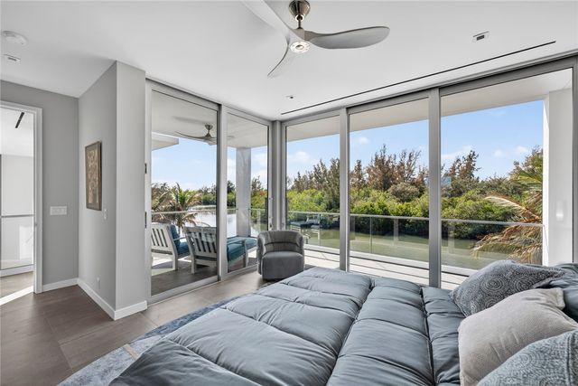 4561 Pebble Bay S, Vero Beach, FL 32963