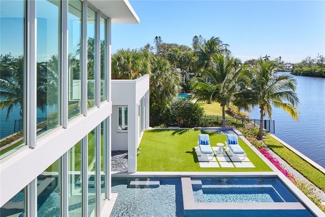 4561 Pebble Bay S, Vero Beach, FL 32963