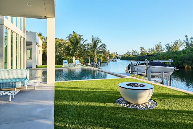 4561 Pebble Bay S, Vero Beach, FL 32963