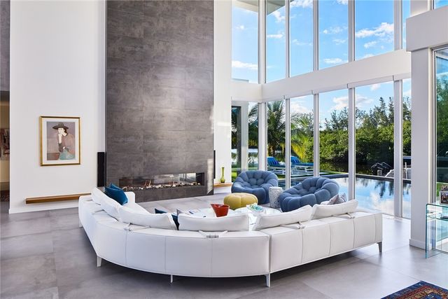 4561 Pebble Bay S, Vero Beach, FL 32963