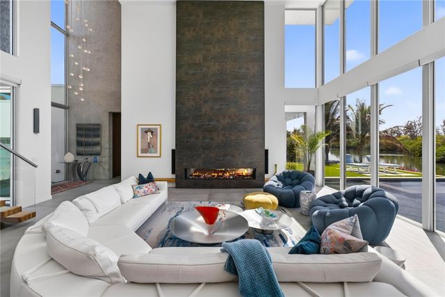 4561 Pebble Bay S, Vero Beach, FL 32963