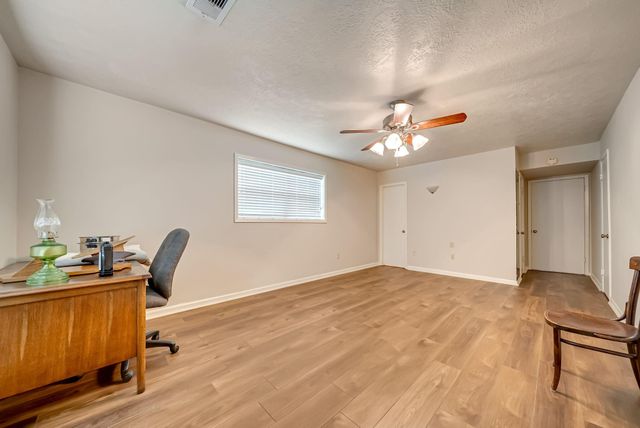2508 Esther Avenue E, Pasadena, TX 77502