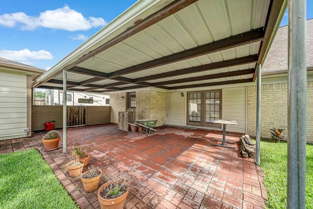 2508 Esther Avenue E, Pasadena, TX 77502
