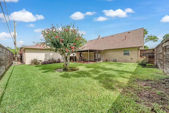 2508 Esther Avenue E, Pasadena, TX 77502