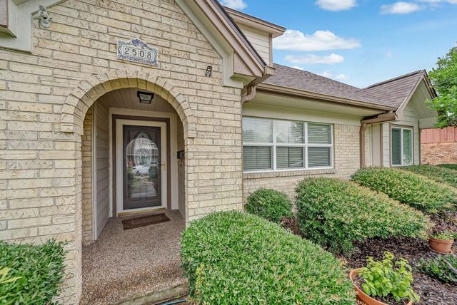 2508 Esther Avenue E, Pasadena, TX 77502