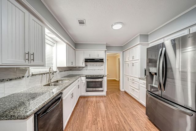 2508 Esther Avenue E, Pasadena, TX 77502