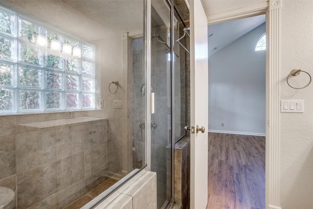 4231 S Cresthaven Road, Dallas, TX 75209