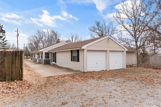 6210 Antire Road, High Ridge, MO 63049