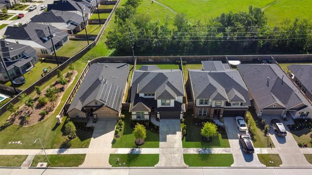 5107 Shimmering Brook Lane, Fulshear, TX 77441