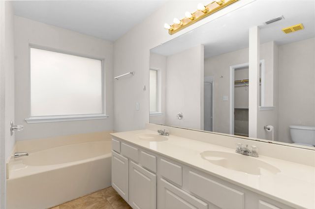 324 Kingfisher Lane, Arlington, TX 76002