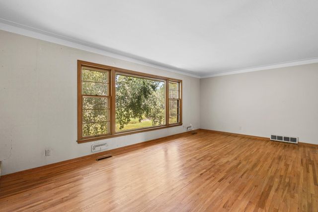 5308 Forslin Drive, Edina, MN 55436