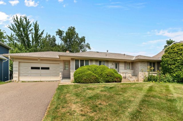 5308 Forslin Drive, Edina, MN 55436