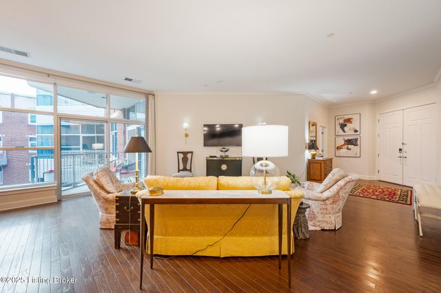 324 E Main St 401, Louisville, KY 40202