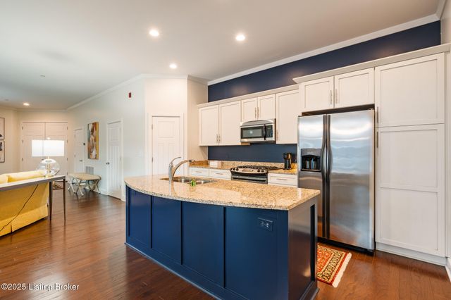 324 E Main St 401, Louisville, KY 40202