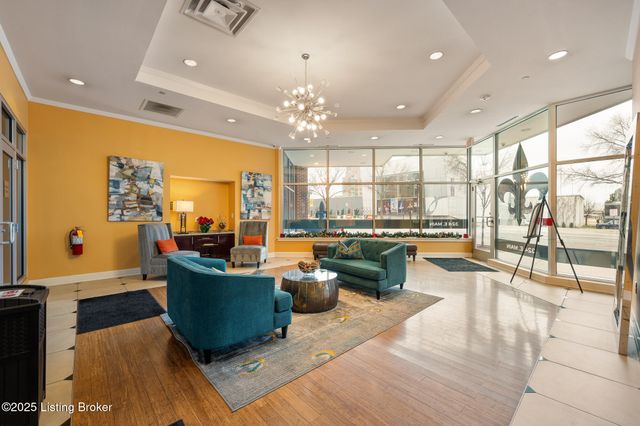 324 E Main St 401, Louisville, KY 40202