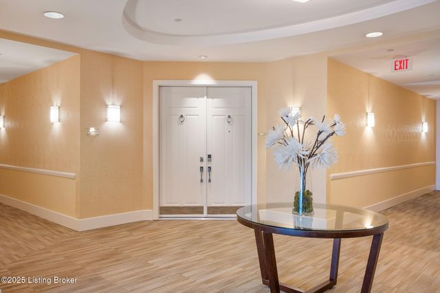 324 E Main St 401, Louisville, KY 40202