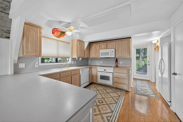 520 Hideaway Lane E, Hideaway, TX 75771