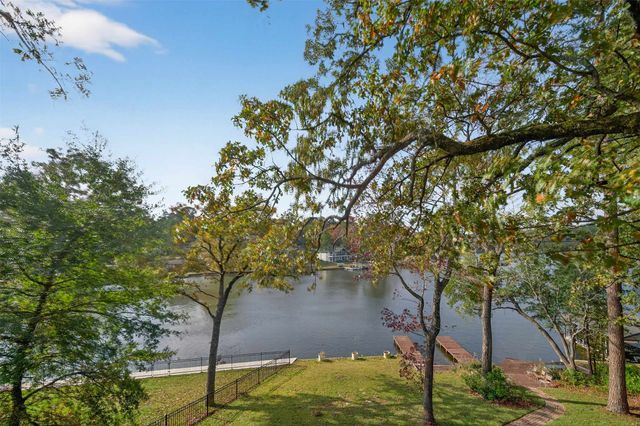 520 Hideaway Lane E, Hideaway, TX 75771