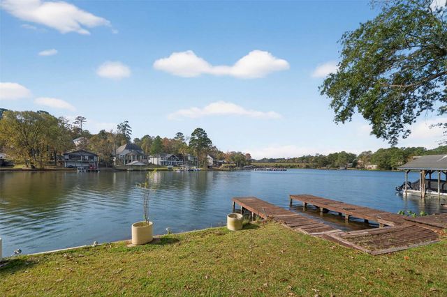 520 Hideaway Lane E, Hideaway, TX 75771