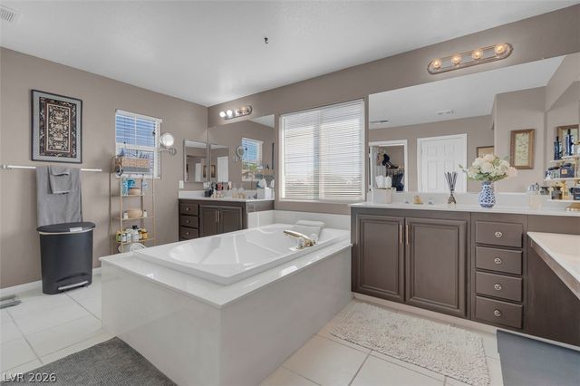 10483 Linnington Court, Las Vegas, NV 89135